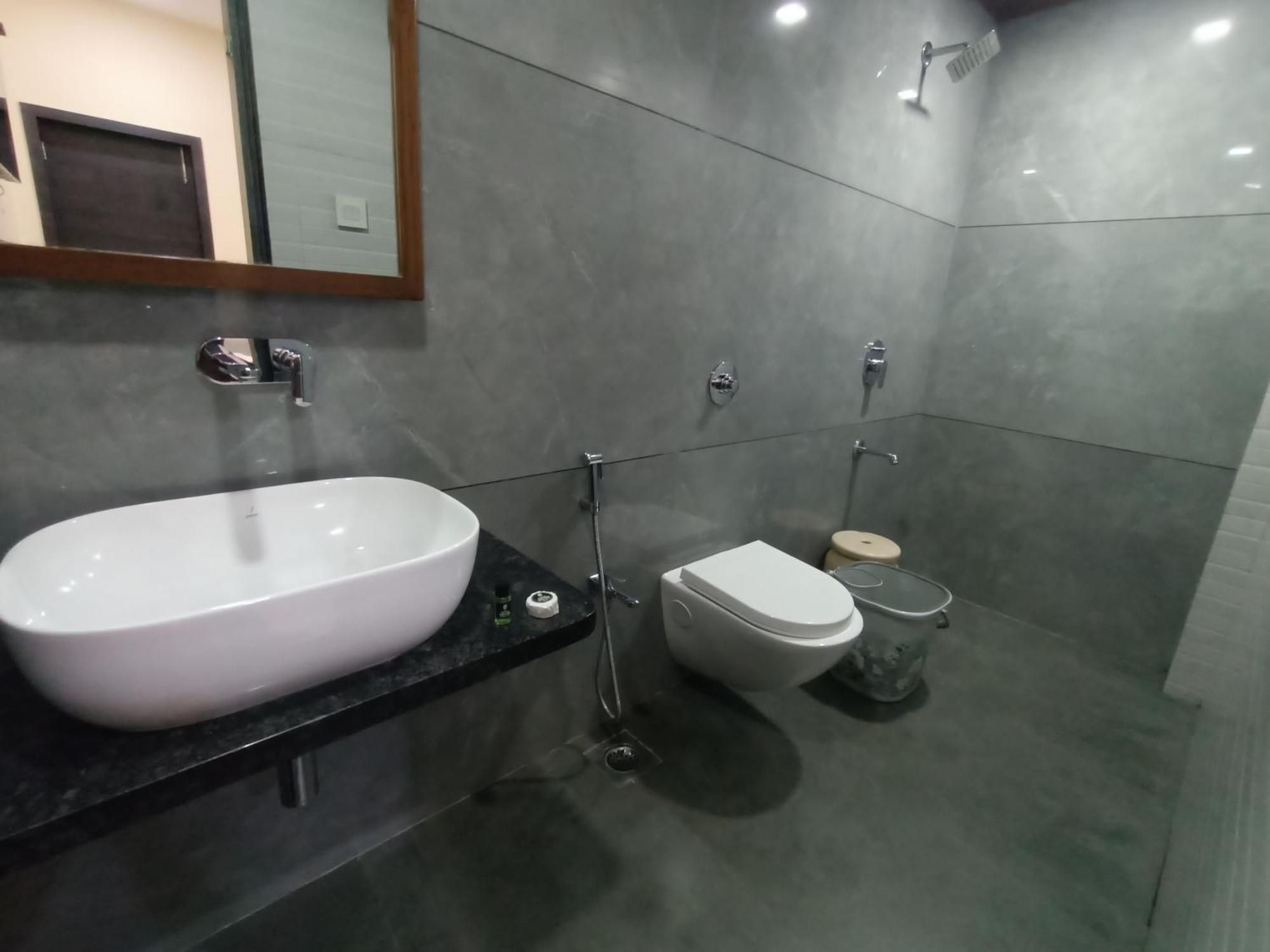 Hotel Triton - Near Us Embassy - Hotel In Sion Bombay Extérieur photo